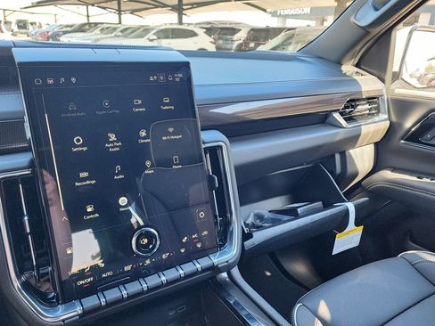 New 2026 GMC Yukon Elevation image 37