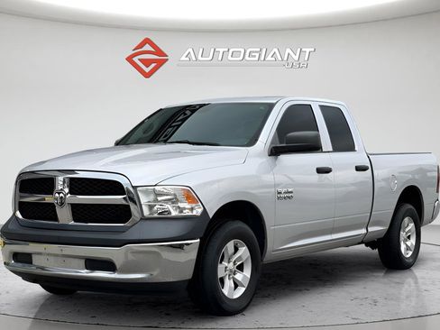 Used 2017 RAM 1500 ST w/ SXT Appearance Group image 6