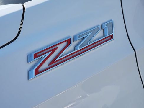 Used 2024 Chevrolet Tahoe Z71 w/ Luxury Package AWD/4WD image 9