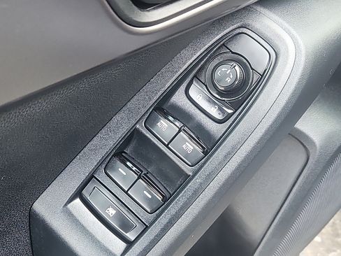 Certified 2025 Subaru Impreza 2.0i image 13