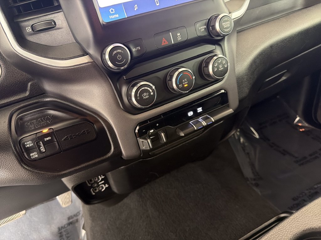 Used 2022 RAM 2500 Big Horn AWD/4WD image 16