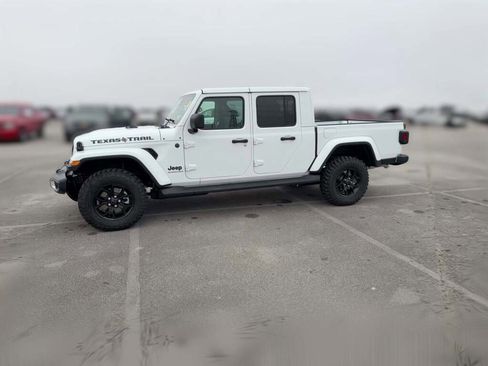 New 2026 Jeep Gladiator Sport image 5