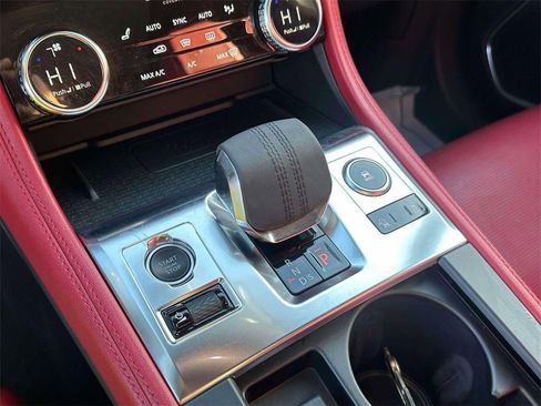 Used 2021 Jaguar F-PACE R-Dynamic S image 33