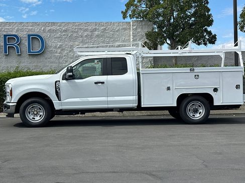 New 2026 Ford F350 XL w/ XL Chrome Package image 7