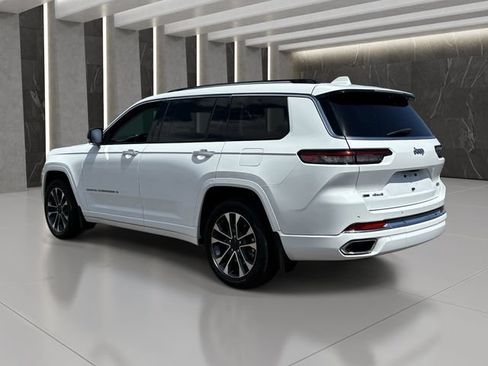 Used 2021 Jeep Grand Cherokee L Overland w/ Advanced Protech Group III AWD/4WD image 4