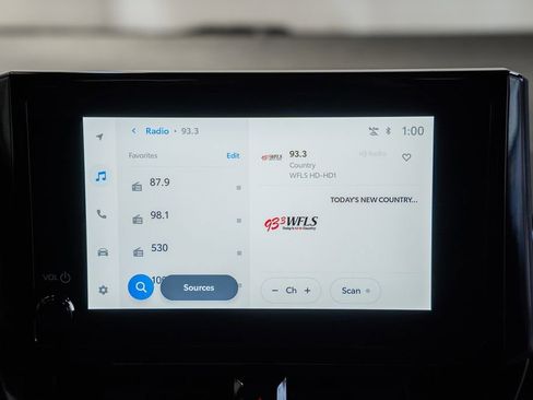 Used 2025 Toyota Corolla LE image 20