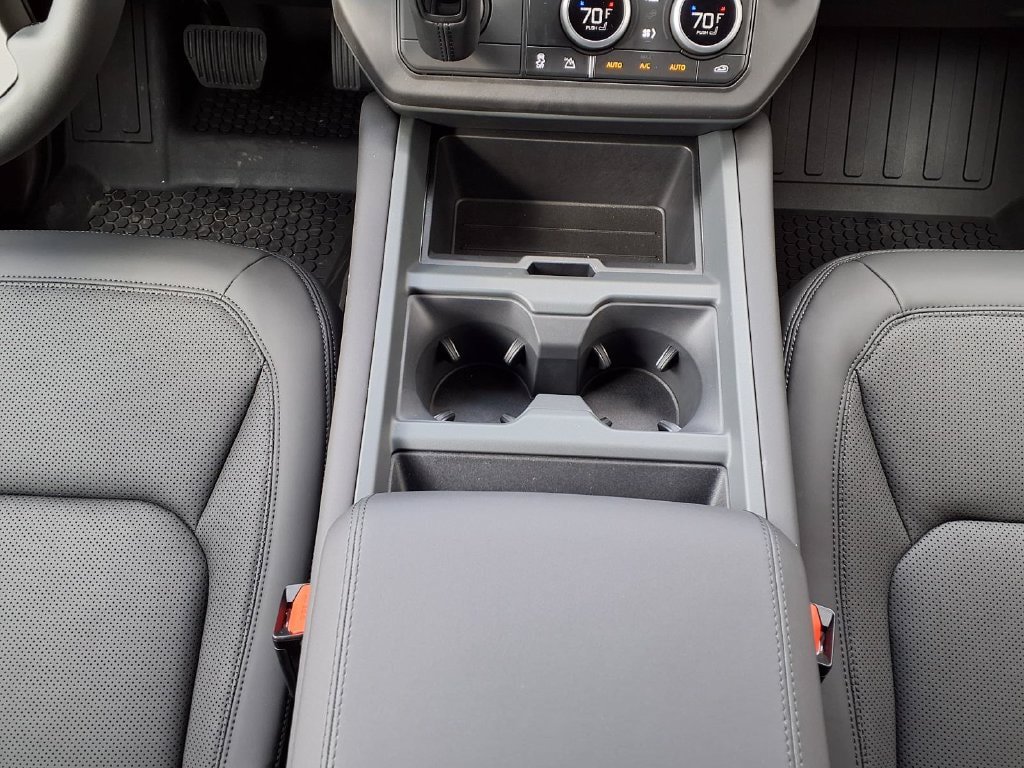 Certified 2026 Land Rover Defender 110 S AWD/4WD image 21