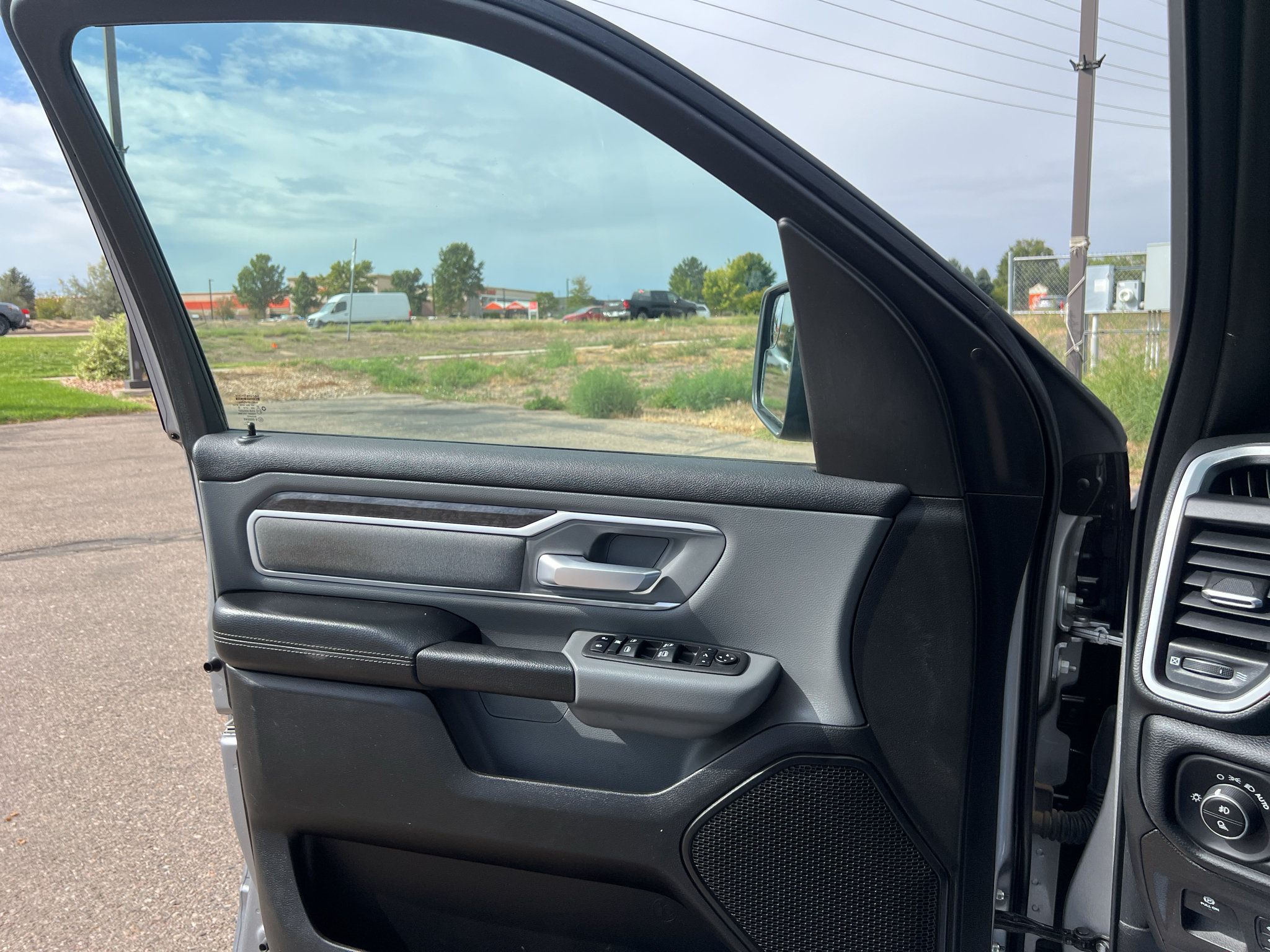 Used 2022 RAM 1500 Big Horn AWD/4WD image 22
