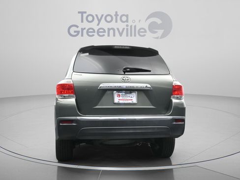Used 2013 Toyota Highlander Plus FWD image 11
