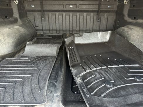 Used 2022 Chevrolet Colorado LT w/ Luxury Package image 9