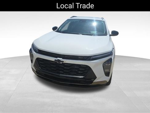 Used 2024 Chevrolet Trax ACTIV w/ Sunroof Package FWD image 9