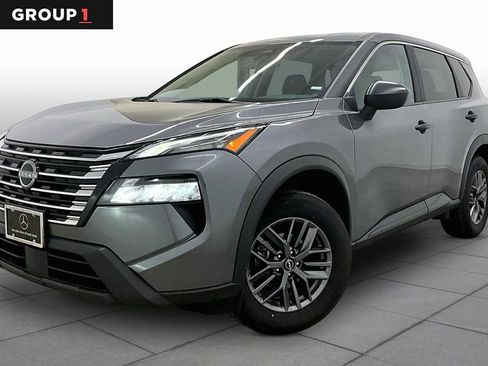 Used 2024 Nissan Rogue S FWD image 1