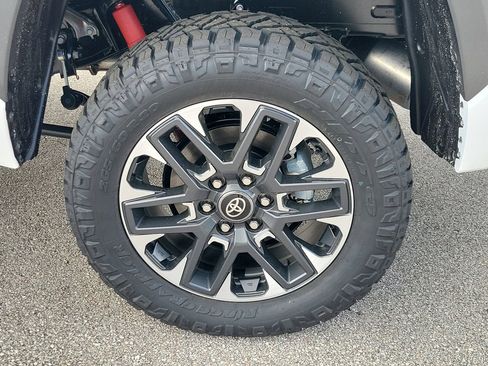 New 2026 Toyota Tundra Limited AWD/4WD image 5