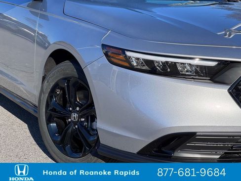 New 2025 Honda Accord SE image 38