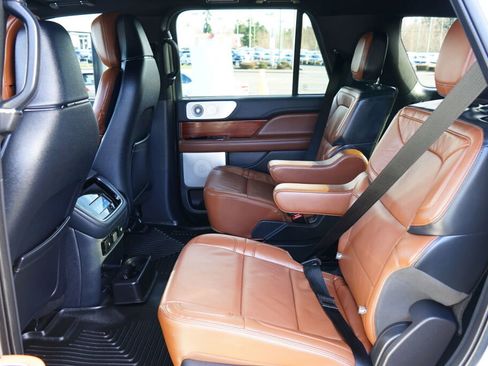 Used 2022 Lincoln Navigator Reserve w/ Equipment Group 201A image 14