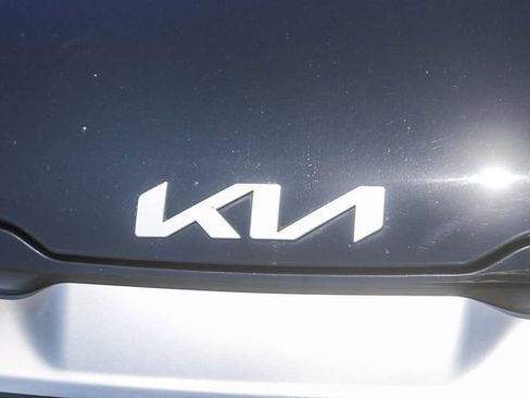 Used 2024 Kia Sportage EX FWD image 6