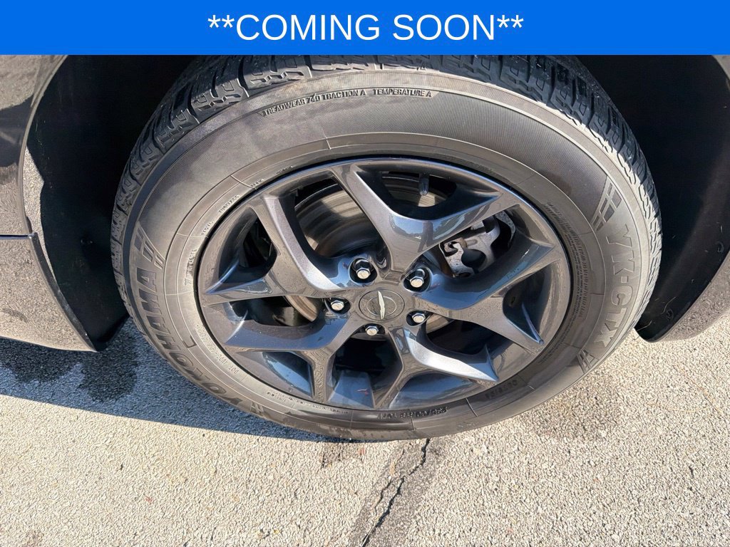 Used 2018 Chrysler Pacifica Touring-L w/ S Appearance Package FWD image 19