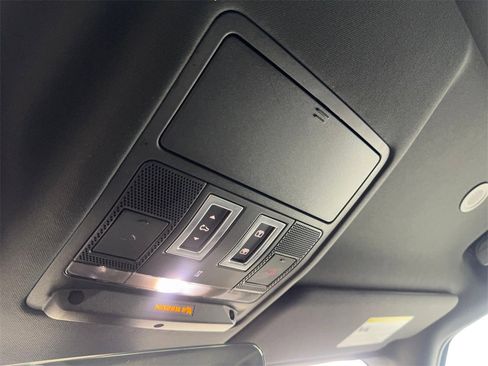 Used 2022 Land Rover Defender 110 X-Dynamic SE image 72