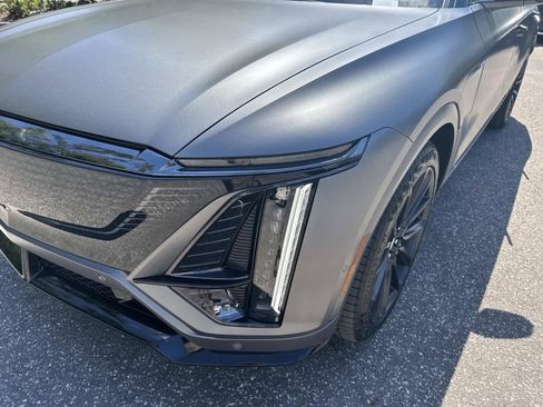 New 2026 Cadillac Lyriq V AWD/4WD image 9