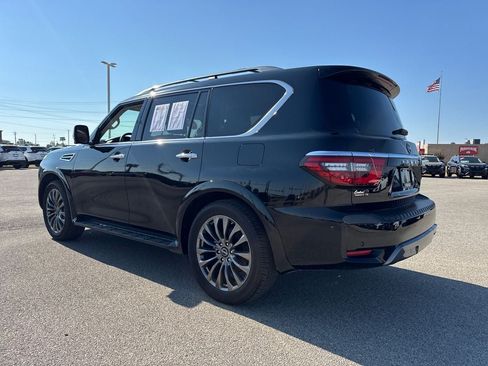 Used 2024 Nissan Armada Platinum w/ Captain's Chairs Package AWD/4WD image 4