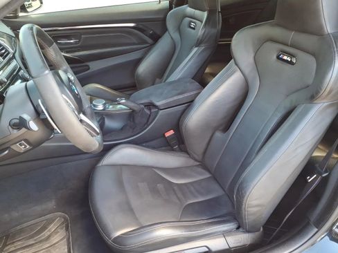Used 2018 BMW M4 Coupe w/ Competition Package RWD image 12