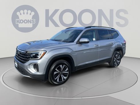 Used 2024 Volkswagen Atlas SE AWD/4WD image 1