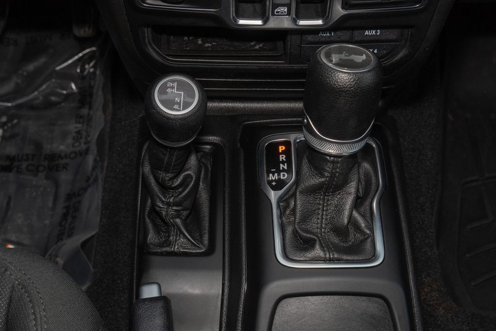 Used 2021 Jeep Wrangler Unlimited Sport AWD/4WD image 15