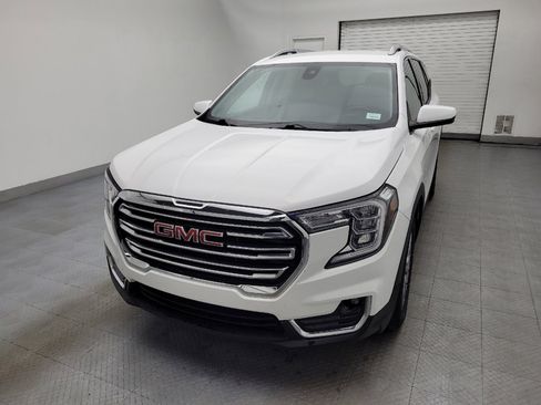 Used 2023 GMC Terrain SLT image 15