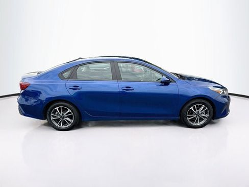 Certified 2023 Kia Forte LXS FWD image 4