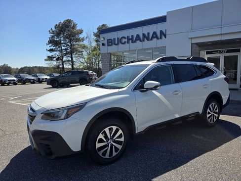 Used 2020 Subaru Outback Premium image 1