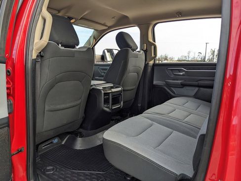 Used 2019 RAM 1500 Big Horn image 34
