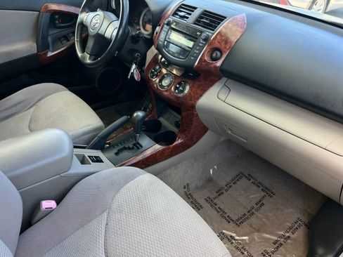 Used 2007 Toyota RAV4 Limited FWD image 17