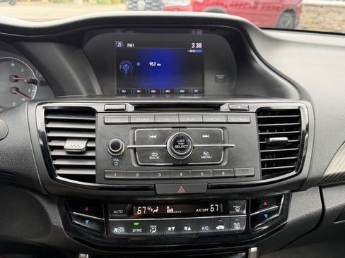 Used 2017 Honda Accord Sport Special Edition image 20