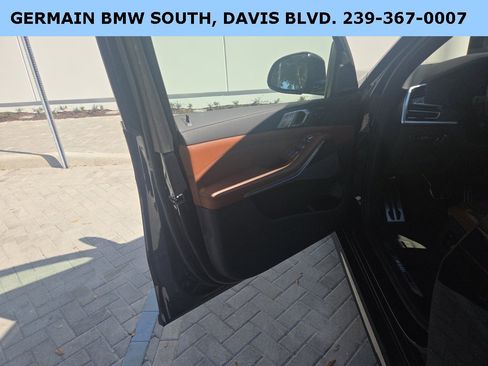 Certified 2022 BMW X7 M50i w/ Executive Package image 39