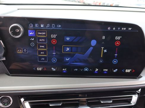 Used 2026 Chevrolet Traverse LT w/ Driver Confidence Package image 13