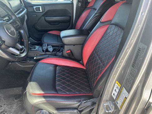 Used 2019 Jeep Wrangler Unlimited Sport S image 5