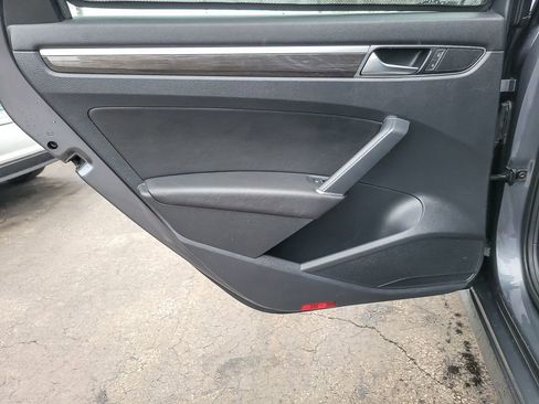 Used 2017 Volkswagen Passat 1.8T SE image 15