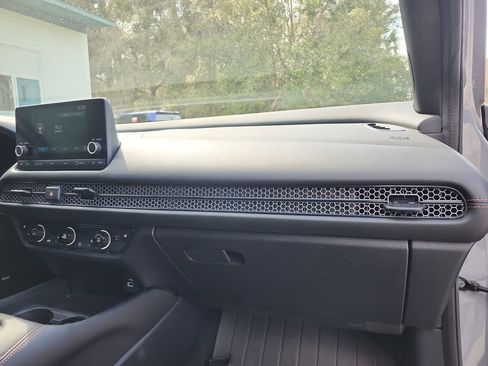 Used 2024 Honda HR-V Sport image 17