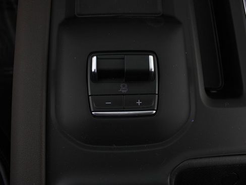 New 2026 GMC Sierra 2500 Denali w/ Denali Reserve Package AWD/4WD image 9