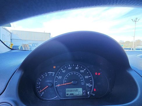 Used 2023 Mitsubishi Mirage ES image 13
