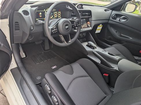 Used 2026 Nissan Z Sport w/ Floor Mat Package RWD image 8