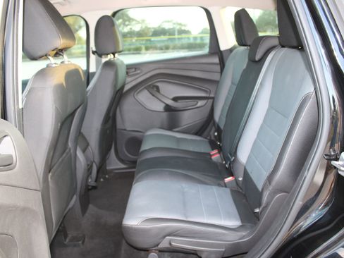 Used 2017 Ford Escape S image 6