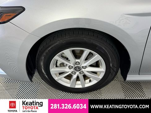 Used 2025 Toyota Camry LE FWD image 30