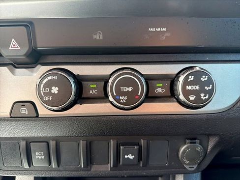 Used 2022 Toyota Tacoma SR5 RWD image 22
