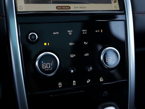 Used 2021 Land Rover Discovery Sport S R-Dynamic image 16