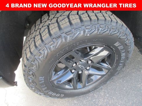 Used 2022 Chevrolet Silverado 1500 LT Trail Boss w/ LT Trail Boss Premium Package image 3