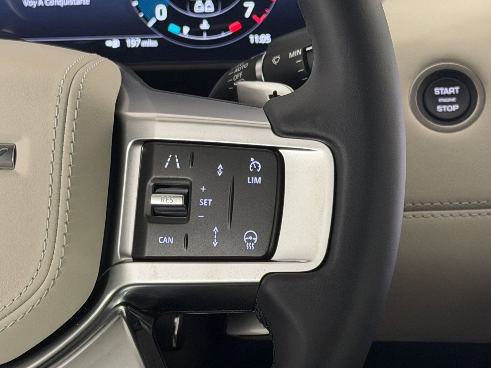 New 2026 Land Rover Discovery Limited Edition AWD/4WD image 18