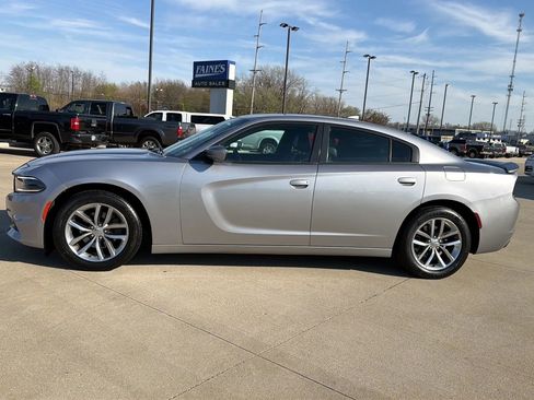 Used 2015 Dodge Charger SXT w/ Plus Group image 7