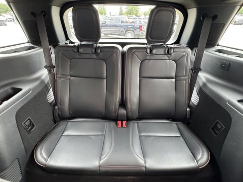 Used 2025 Lincoln Aviator Black Label AWD/4WD image 33