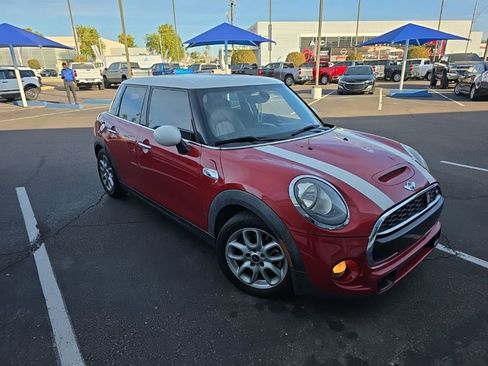 Used 2016 MINI Cooper S image 2